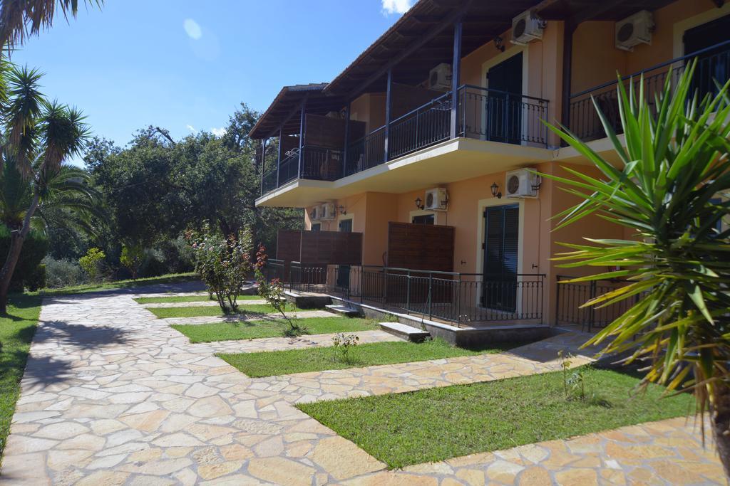 Krystallia Apartments Dassia  Ngoại thất bức ảnh